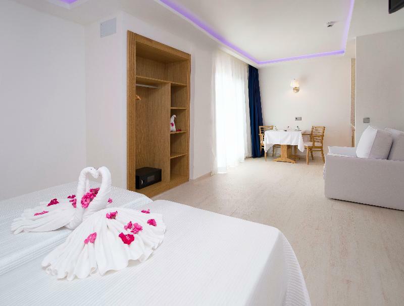My Way Luxury Ibiza Playa d'en Bossa Exterior foto